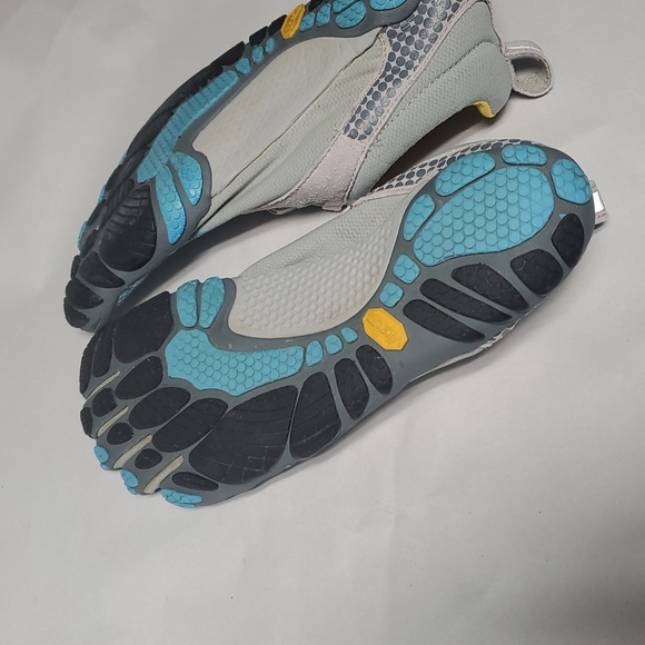 Vibram FiveFingers Barefoot Shoes Size 8.5-9 Womens Grey Blue - Picture 12 of 16